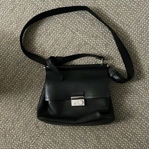 Massimo Dutti Leather Crossbody Bag in Black